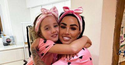 Katie Price and daughter Bunny cuddle in matching pink pyjamas in sweet snap - www.ok.co.uk