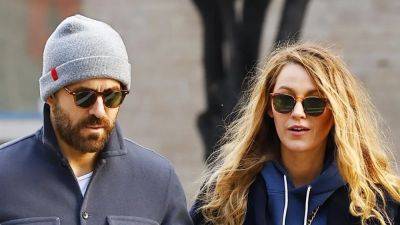 Mom and Dad (Blake Lively and Ryan Reynolds) Went for Yet Another Color-Coordinated NYC Walk - www.glamour.com - New York - county Reynolds
