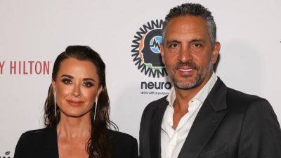 Mauricio Umansky Said He Would Not ‘Allow’ Kyle Richards to Get More Tattoos—and Fans Are Furious - www.glamour.com
