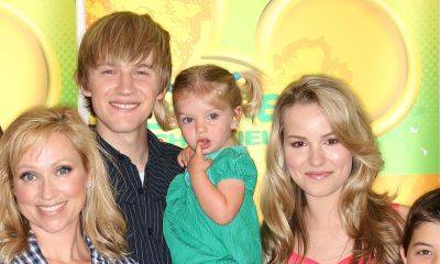 Good Luck Charlie's Mia Talerico Is All Grown Up in New Video Reunion with Castmates - www.justjared.com