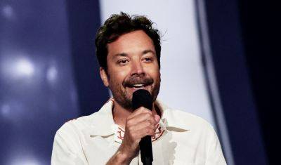 Jimmy Fallon Makes Surprise Return to Stand-Up with Encouragment of Famous Friends - www.justjared.com - New York