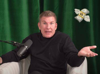Todd Chrisley Teaching FINANCIAL Classes In Prison To Reduce His Sentence?! REALLY?!? - perezhilton.com