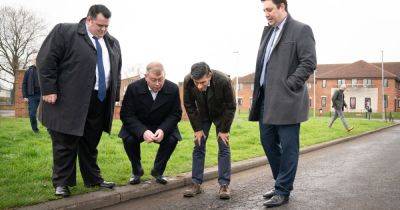 Nearly a QUARTER of the saved HS2 money is going on POTHOLES - and most isn't even going to the North - www.manchestereveningnews.co.uk - Manchester - Birmingham - county Midland