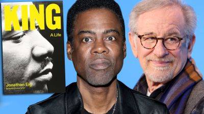 Universal Sets Martin Luther King Jr Movie For Chris Rock To Direct & Steven Spielberg To Exec Produce; Uni Acquires Jonathan Eig’s ‘King: A Life’ - deadline.com - Washington - county Rock - George