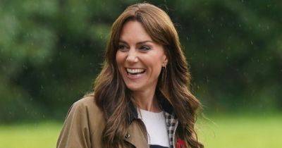 Kate Middleton wears her walking boots for stroll in local park with 'Dadvengers' - www.ok.co.uk