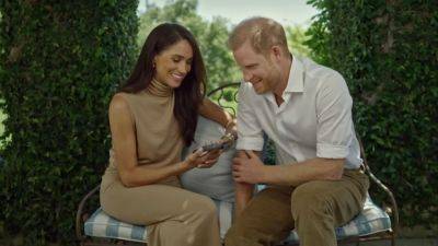 Prince Harry & Meghan Markle Want To Reinvent Themselves As A Hollywood Couple - www.hollywoodnewsdaily.com