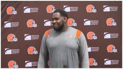 Cleveland Browns: Right Tackle Dawand Jones Ruled Out vs Baltimore - www.hollywoodnewsdaily.com - county Brown - county Cleveland - city Baltimore