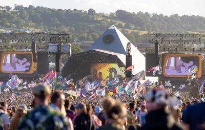 Glastonbury fans call for ticket ballot after another struggle before selling out - www.nme.com