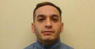 Police appeal for wanted man and warn public not to approach him - www.manchestereveningnews.co.uk - Manchester
