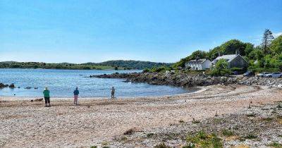 Stewartry beaches achieve good marks for bathing water quality - www.dailyrecord.co.uk - Britain - Scotland