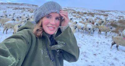 Our Yorkshire Farm's Amanda Owen breaks social media silence to issue 'horrible' update - www.ok.co.uk