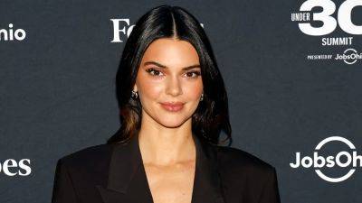 Kendall Jenner's Derriere Stars in a New Holiday Fashion Campaign - www.glamour.com - France - Santa