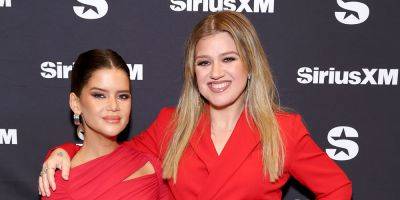 Kelly Clarkson & Maren Morris Heat Things Up in Red-Hot Outfits During SiriusXM Event - www.justjared.com - New York