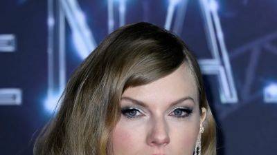 Taylor Swift Went Full ‘Look What You Made Me Do’ at Beyoncé’s London Renaissance Movie Premiere - www.glamour.com - Brazil - Los Angeles - state Missouri