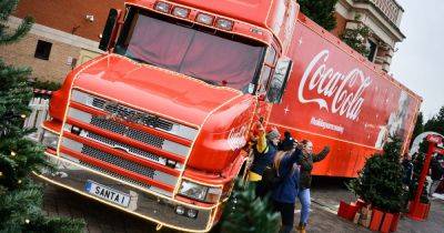 Coca-Cola Christmas Truck tour IS coming to Manchester and it's here this weekend - www.manchestereveningnews.co.uk - Britain - Manchester - Santa - city Santas - county Florence - Choir