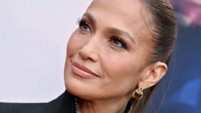 Jennifer Lopez Bid Adieu to Fall in Another No-Pants ’Fit - www.glamour.com - Los Angeles