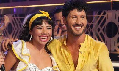 DWTS: Learn Xochitl Gomez and more stars’ songs and styles for the finale - us.hola.com