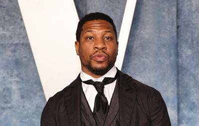 Jonathan Majors threatened to kill himself in newly-released text messages from assault trial - www.nme.com