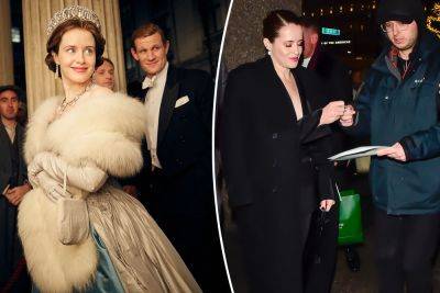 Claire Foy refuses fan’s autograph request for the most bizarre reason: ‘I don’t do blue’ - nypost.com - Britain - New York