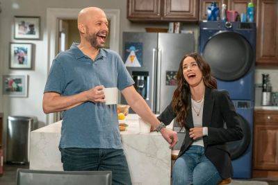 Jon Cryer was ‘gripped by paralyzing fear’ shooting new sitcom before a live audience - nypost.com - Boston