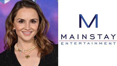 Rachael Leigh Cook Signs With Mainstay Entertainment - deadline.com