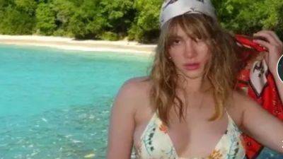 Suki Waterhouse Hard-Launched Her Eclectic Pregnancy Style in a Tiny Bikini and Sheer Holiday Dress - www.glamour.com - Mexico