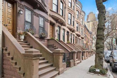 ‘Home Alone 2’ Townhouse In NY Is For Sale, Kevin Not Included - deadline.com - New York - Germany - city Columbus