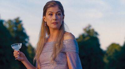 ‘Saltburn’: Rosamund Pike’s Dive Into Eccentricity & The “Delicious” Work Of Emerald Fennell: “It Was Really Fun To Be Able To Live Inside That Skin” - deadline.com - Russia - city Oxford