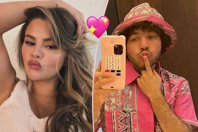 Selena Gomez Shares Pics From PDA-Filled Date Night With BF Benny Blanco! Look! - perezhilton.com