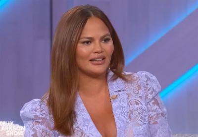 Chrissy Teigen Says She ‘Saw’ Late Son Jack During Ketamine Therapy Session - perezhilton.com - county Jack