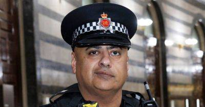Greater Manchester Police Inspector who led police officers into Manchester Arena blast zone after terror attack honoured by the King - www.manchestereveningnews.co.uk - Manchester