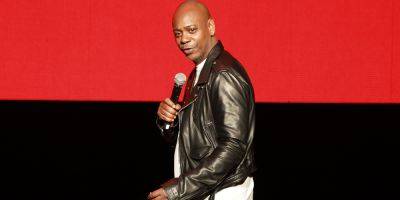 Dave Chapelle Reportedly Walks Offstage During Comedy Show Due to Phone in Crowd - www.justjared.com - Florida - city Hollywood, state Florida