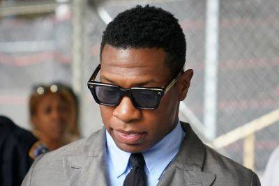 Jonathan Majors Domestic Violence Accuser Threatened Suicide, NY DA Tells Trial; Defense Claims Prosecution Want To “Distract” Jury - deadline.com - New York - county Major