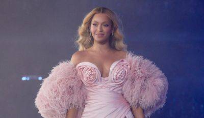 Beyoncé Honors Her Gay Uncle Johnny In Concert Film - www.metroweekly.com - Indiana