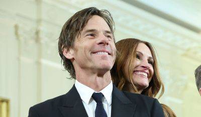 Julia Roberts Makes Rare, Touching Comments About Husband Danny Moder - www.justjared.com - Mexico