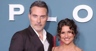 'The Holiday' Actor Rufus Sewell is Engaged to Vivian Benitez! - www.justjared.com - Italy - county Fountain