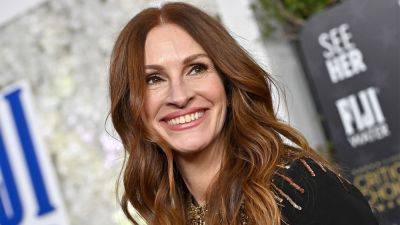 Julia Roberts' rules for parenting adult kids: 'It's not eye-rolling' - www.foxnews.com - Mexico - county Henry