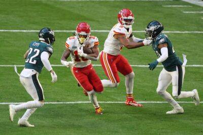 Super Bowl First Half: Philadelphia QB Jalen Hurts The Chiefs With Big Plays, Helps Eagles Control The Ball - deadline.com - Philadelphia, county Eagle - county Eagle - Kansas City