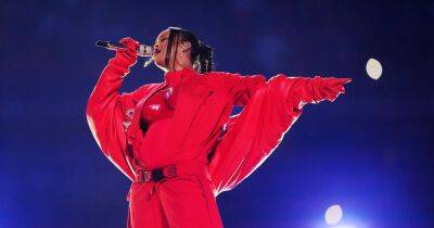 Rihanna Brings the House Down With Super Bowl LVII Halftime Show - www.usmagazine.com - USA - Barbados - Arizona - city This - city Glendale, state Arizona