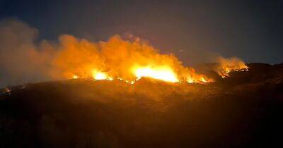 Arthur's Seat on fire as crews rush to put out massive hillside blaze - www.dailyrecord.co.uk - Scotland - Beyond