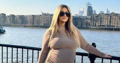 Pregnant Shaughna Phillips flaunts blossoming baby bump as she moves on from Billy's arrest - www.ok.co.uk