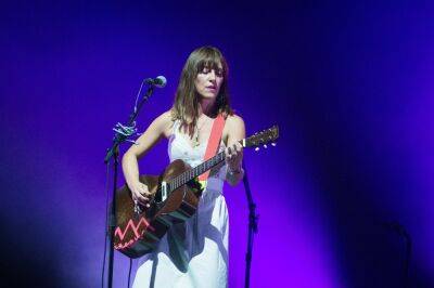 Feist Debuts Three New Songs From First Album In 6 Years - etcanada.com - county Stone