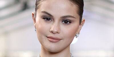 Selena Gomez Gets Candid About Her Breakup, Elon Musk's Twitter Takeover, Handing Off Her Instagram & More in 'Vanity Fair' Interview - www.justjared.com