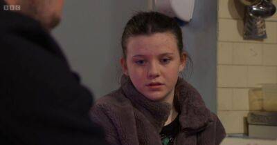 EastEnders fans point out Lily Slater 'plot hole' and ask: 'Why has no one told her?' - www.ok.co.uk