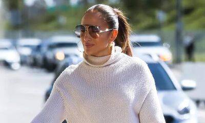 Jennifer Lopez brings back the cargo pants in the most stylish way possible - us.hola.com