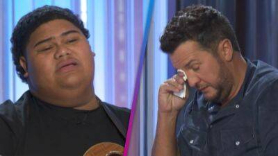 'American Idol': Luke Bryan Wipes Away Tears During Singer's Moving Audition Dedicated to Late Dad (Exclusive) - www.etonline.com - USA - Hawaii
