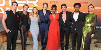 'Outer Banks' Cast Dresses Up for Season 3 Premiere of Netflix Hit Series - www.justjared.com - Los Angeles - county Mitchell - county Bailey - county Pope - Madison, county Bailey