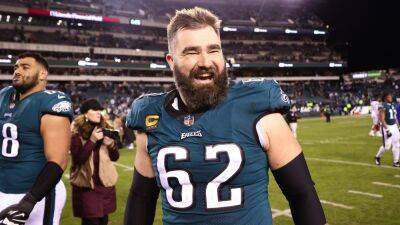 Jason Kelce's Pregnant Wife Is Bringing Her OB/GYN to the Super Bowl - www.glamour.com - Philadelphia, county Eagle - county Eagle