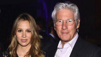 Richard Gere Recovering From Pneumonia During Family Vacation to Mexico - www.etonline.com - Mexico - county Anderson - county Cooper - county Alexander
