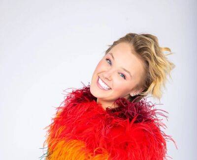 JoJo Siwa To Star In Horror-Thriller ‘All My Friends Are Dead’ From ‘Saw 3D’ Writer — EFM - deadline.com - Canada - Thailand - Germany - Malaysia
